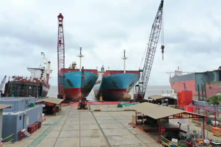 Ship recycling yard in India – end-of-life vessel recycling brokerage